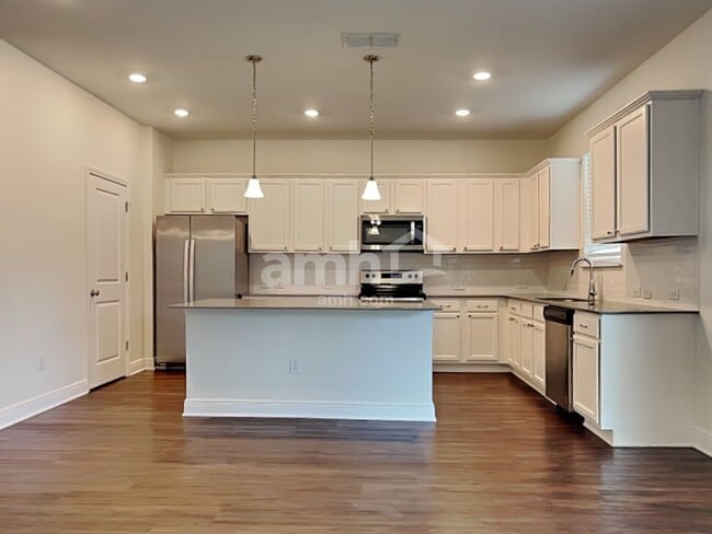 Building Photo - 20423 Calla Lily Dr