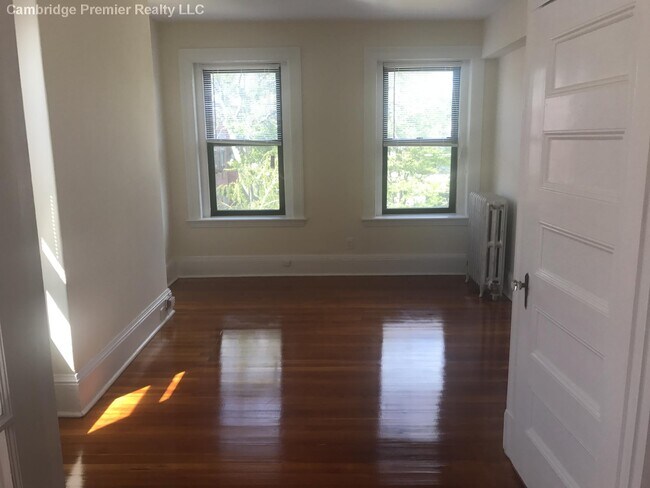 Foto del edificio - 885 Massachusetts Ave