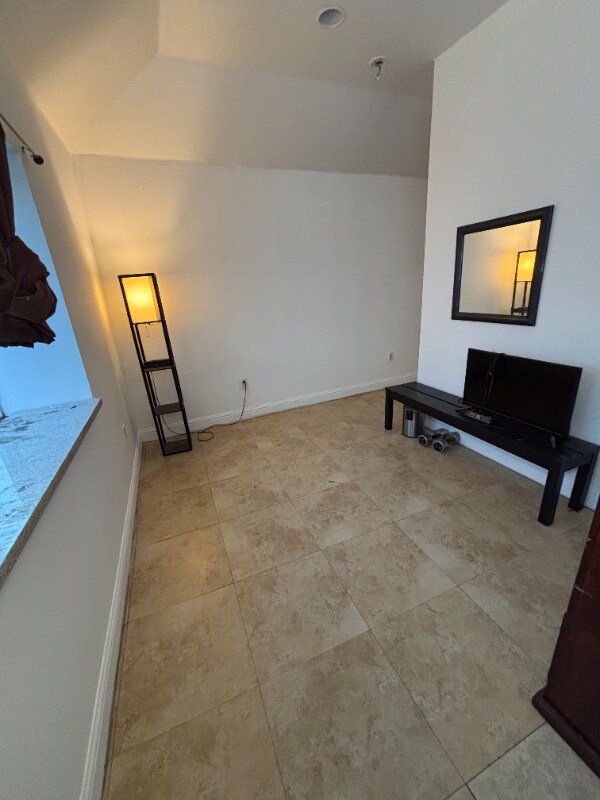 Foto del edificio - 2421 Hunter St