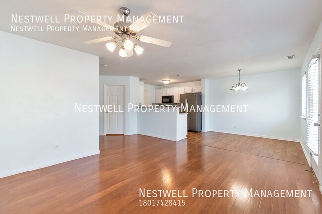 Building Photo - Cute 3-bed Townhome in South Jordan