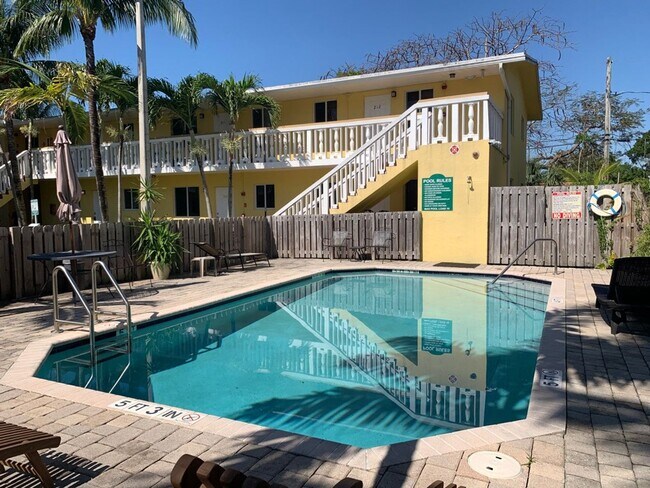 Building Photo - 2 bedroom condo in the heart of WILTON MAN...