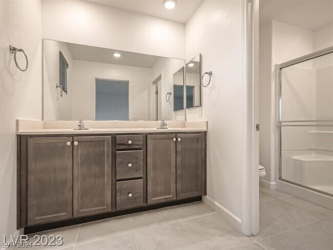Building Photo - 703 Omaggio Pl