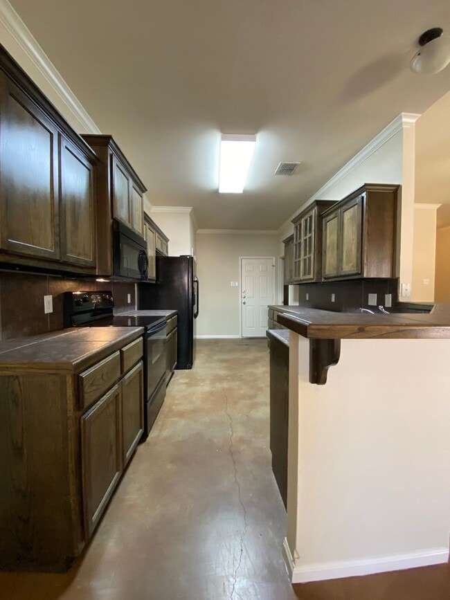 Building Photo - Duplex