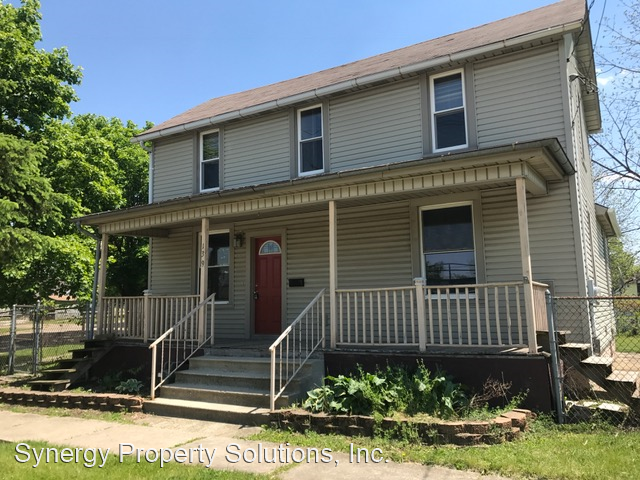 Foto principal - 139 N Crestline St
