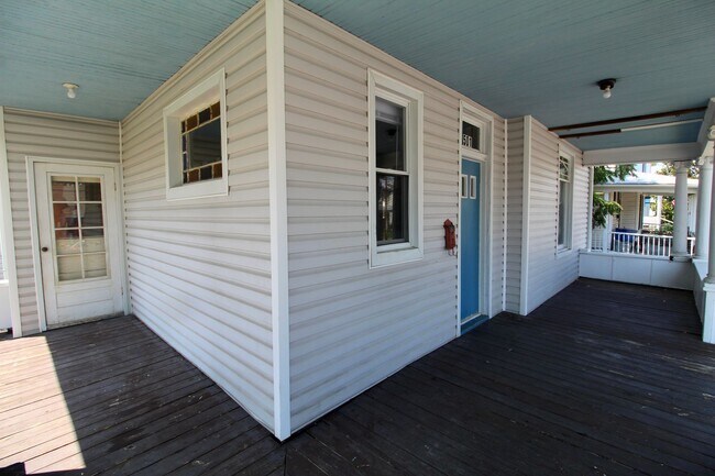 Building Photo - 501 Collicello St