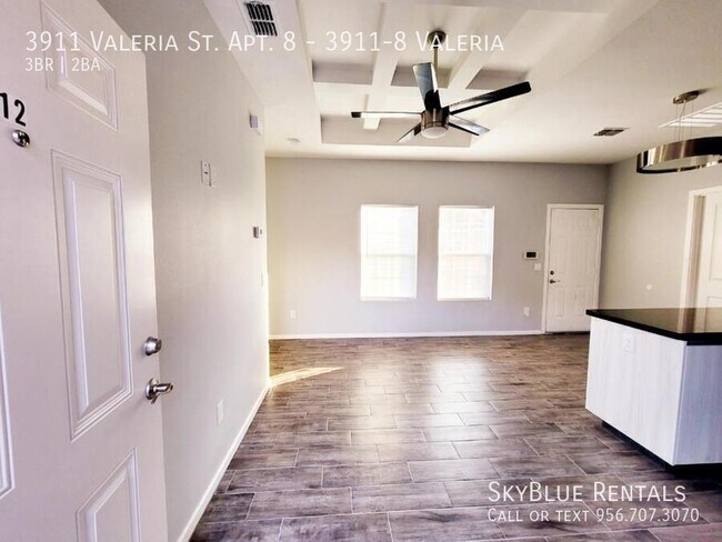 Building Photo - 3911 Valeria St