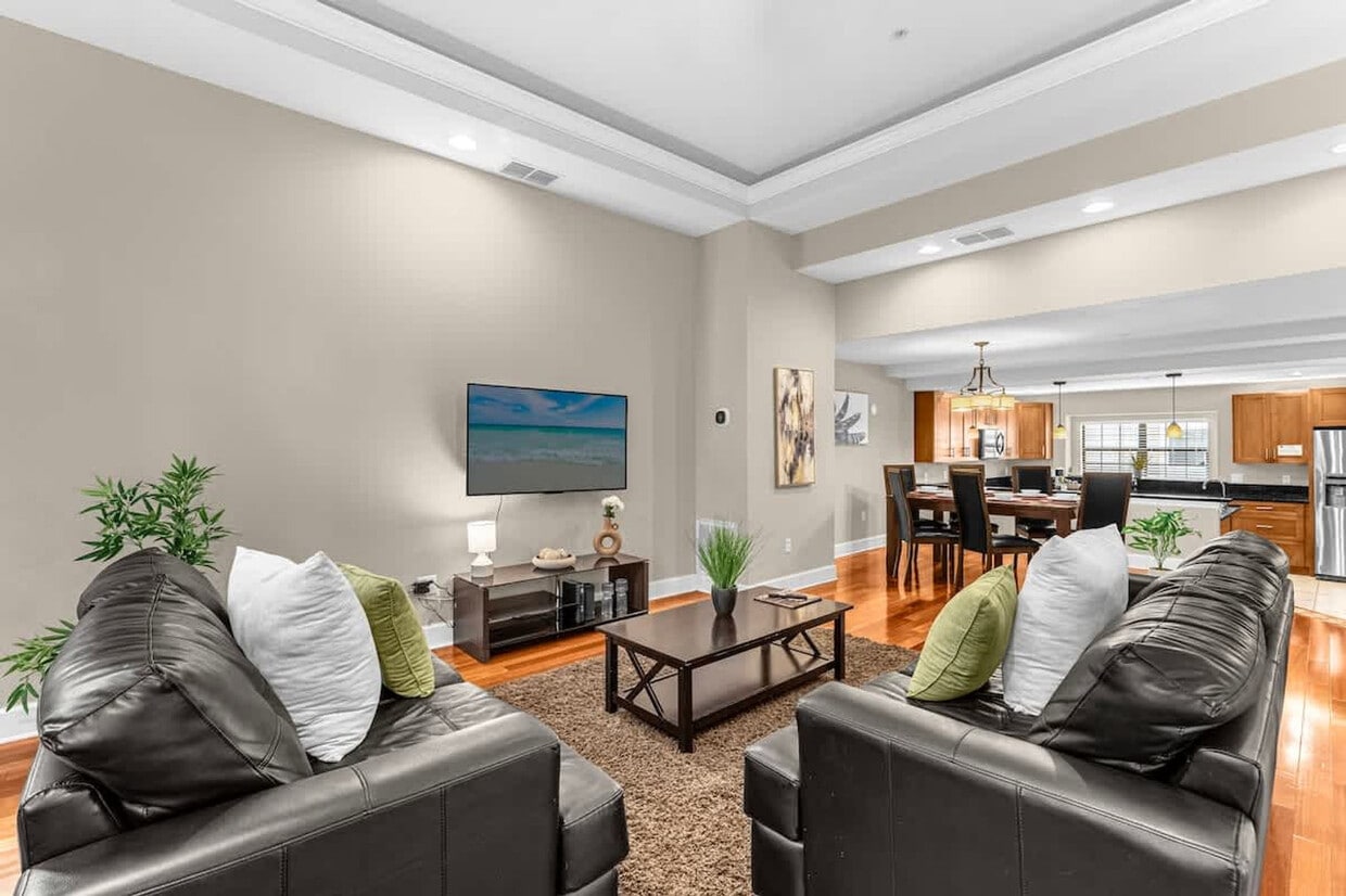 Primary Photo - 14590 Damai Ln
