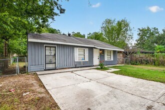Building Photo - 7319 Mountbatten Rd