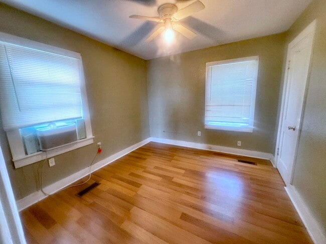 Foto del edificio - 1407 Greenwood Alley