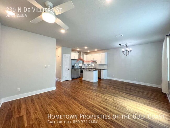 Building Photo - 230 N De Villiers St
