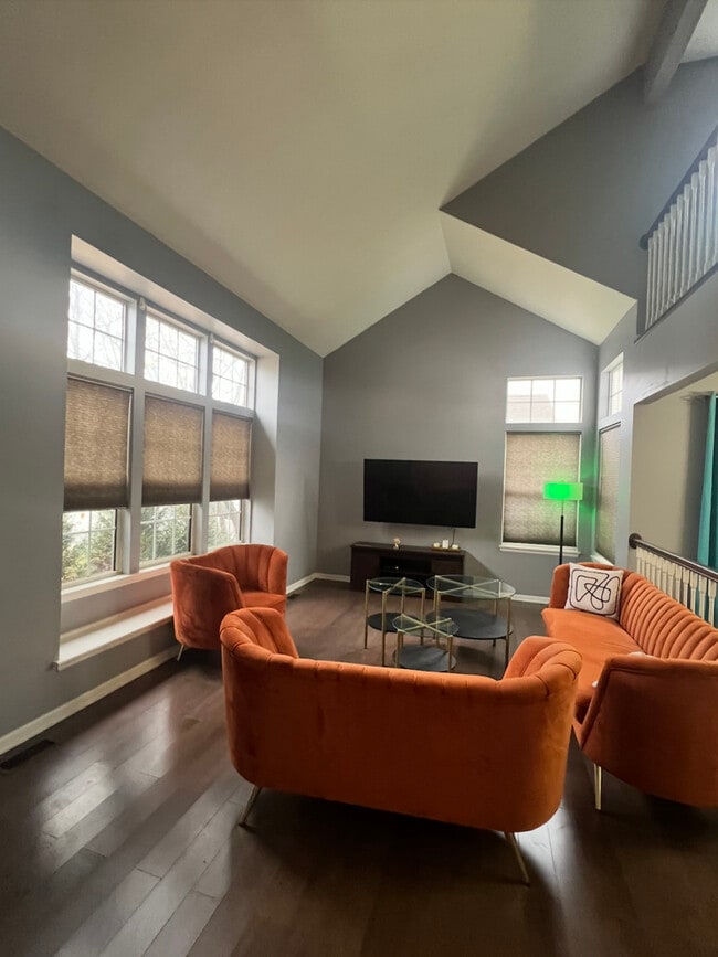 Foto del edificio - 1756 Bradford Ln