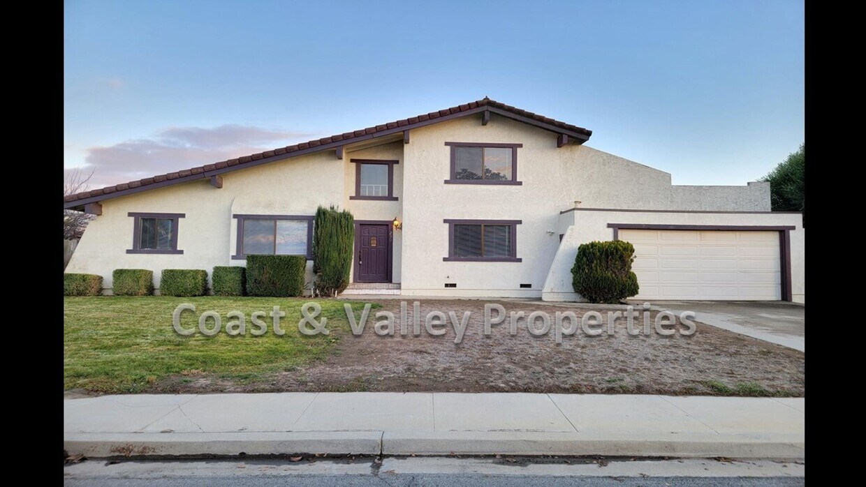 Foto principal - South County Home for RENT!!!