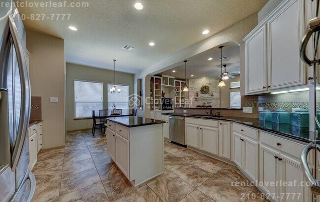 Building Photo - 254 Allemania Dr