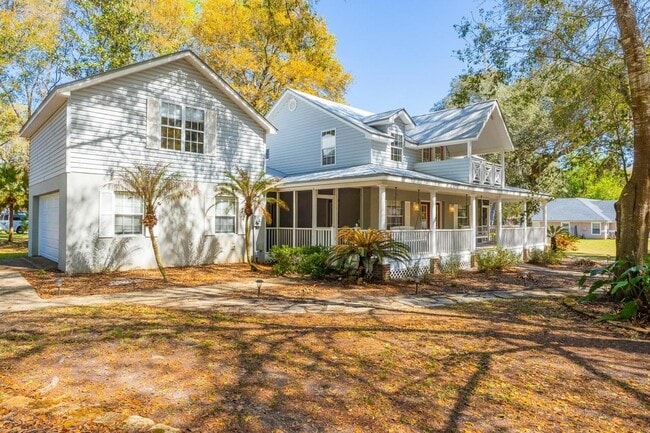 Foto del edificio - 728 Willow Wood Pl