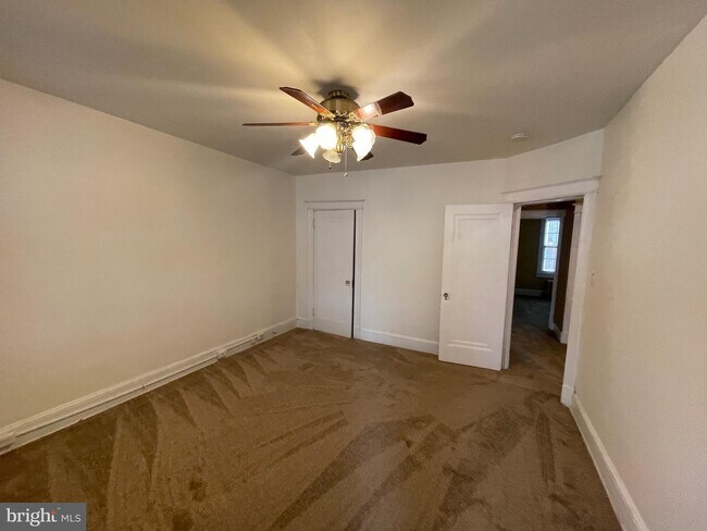 Building Photo - 1420 Spring Rd NW