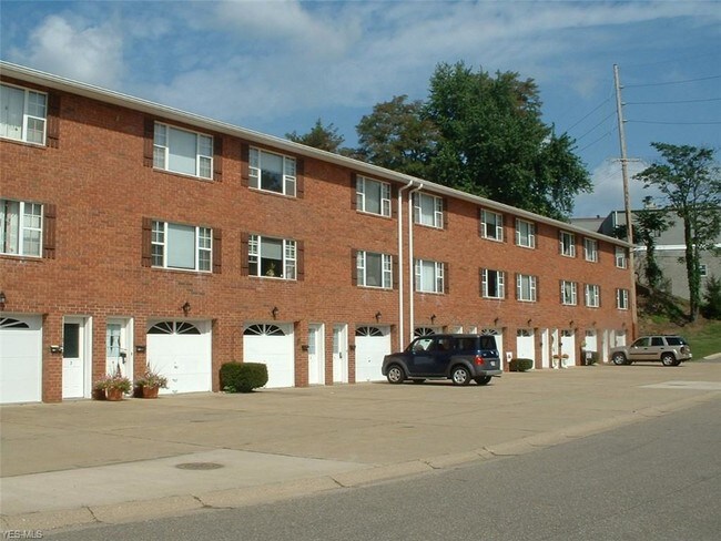 Building Photo - 426 Tracy Loop