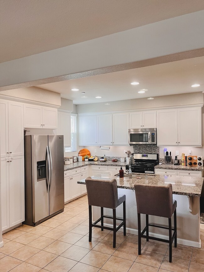 Foto del edificio - 337 MacArthur Way