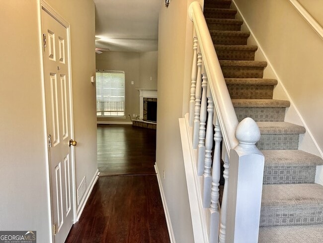 Building Photo - 2290 Fairways Ct