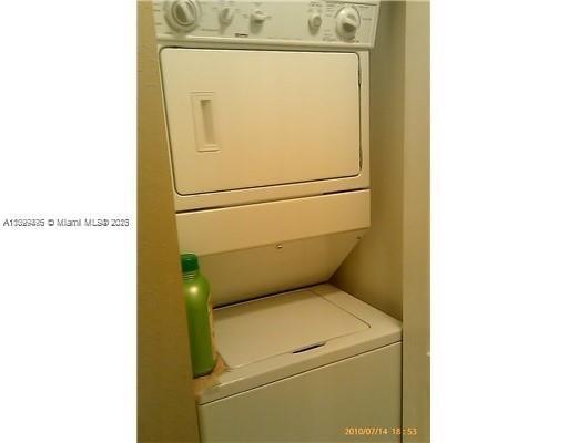 Foto del edificio - 900 SW 8th St