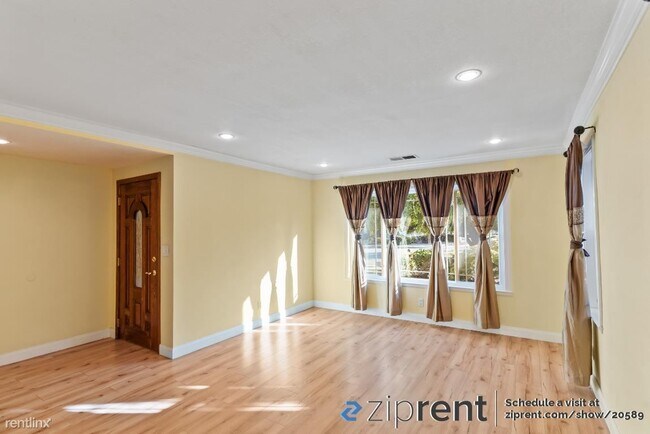 Building Photo - 6 br, 4 bath House - 40546 Caliente Way, F...