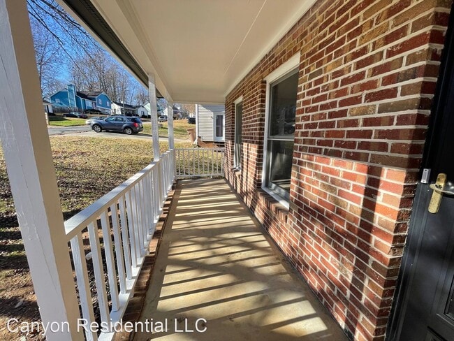 Building Photo - 3 br, 2 bath House - 2 Lord Foxley Court