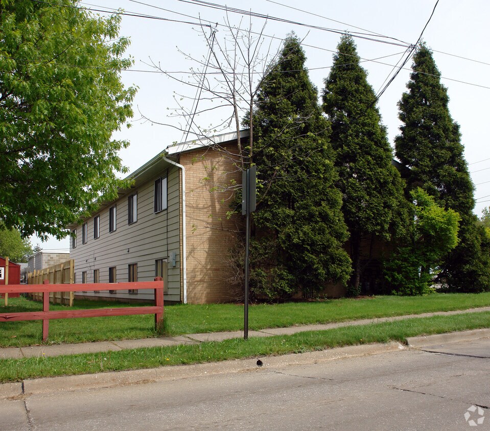 Building Photo - Multi Family Bldg