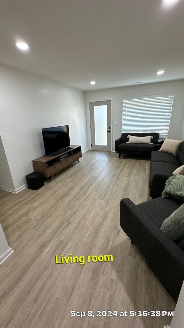 Foto del edificio - 505 NW Holly Ln