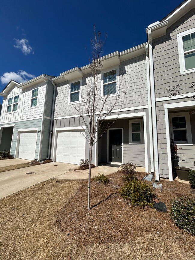 Foto del edificio - Nice 3/2.5 Townhouse in Cartersville- $1,595