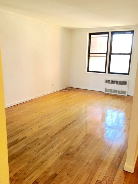 Primary Photo - 2330 Voorhies Ave