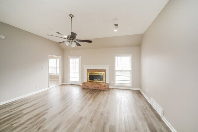 Foto del edificio - 7601 Dexter Hollow Dr