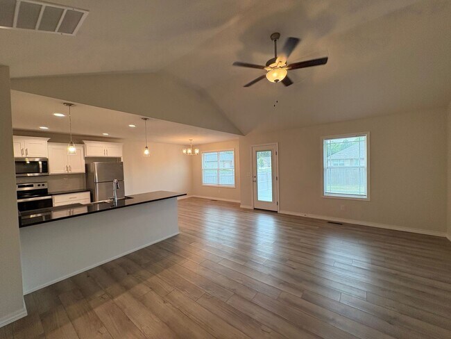 Building Photo - Check out this beautiful newly built 3-bedroom, 2-bathroom home in Springfield!