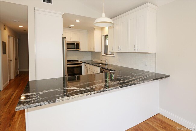 Building Photo - 77 Juniper Rd