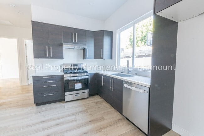 Building Photo - 3 Bed 2 Bath for rent