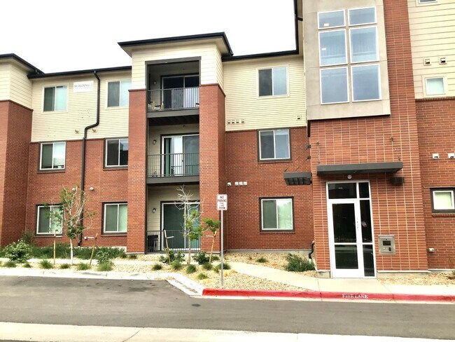 Building Photo - Wonderful 2bed 2 bath condo for rent at LI...