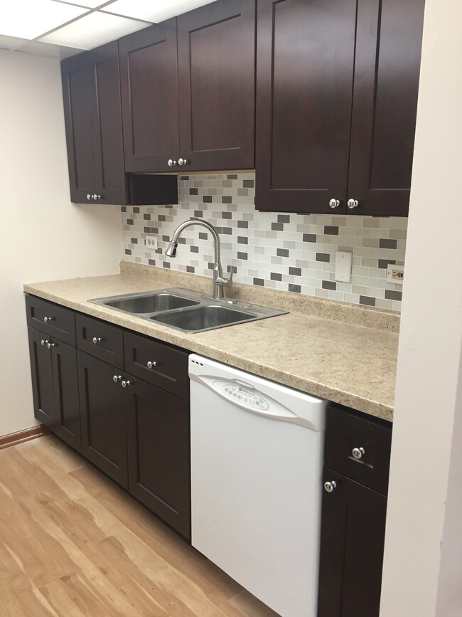 Foto del edificio - 1700 Sable Ln