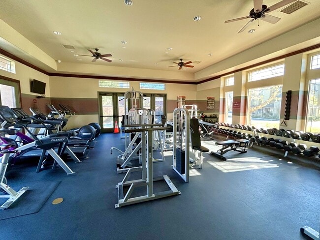 Building Photo - Beautiful Multi-Level 2-Bedroom Condo in Victoria Gardens HOA!