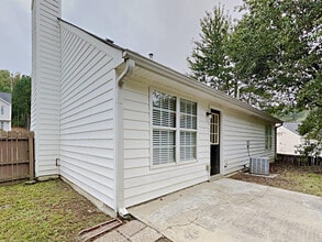 Building Photo - 2308 Cedar Trace Dr