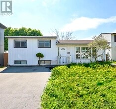 Building Photo - 10 Heatherside Ct
