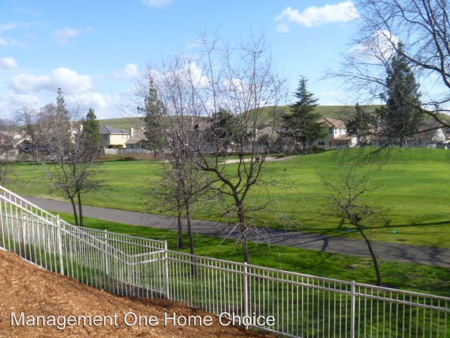 Foto del edificio - 7504 Callaway Dr