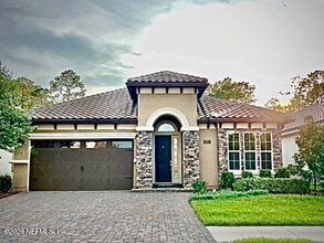 Building Photo - 3102 Pescara Dr