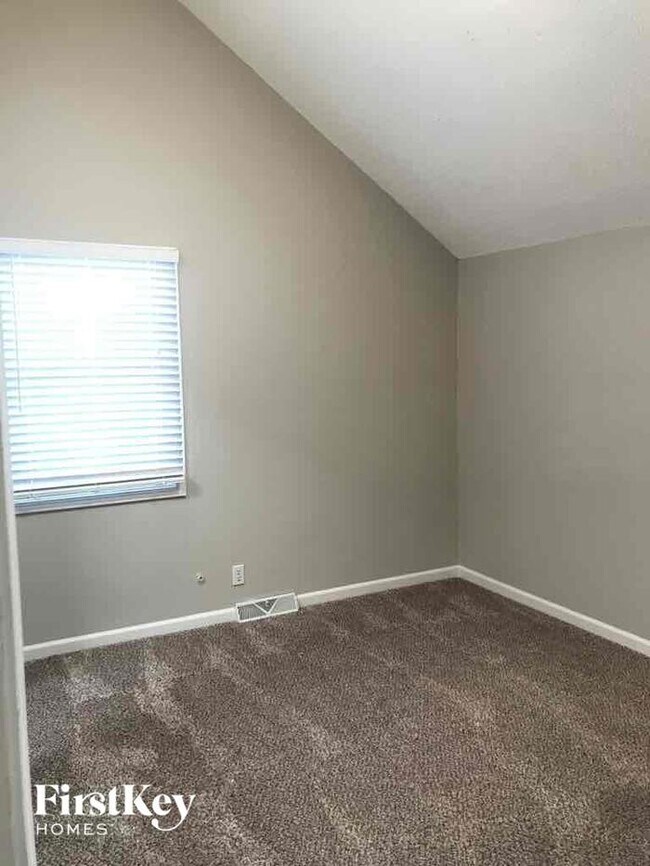 105 SE Keystone Cir, Blue Springs, MO 64014 House Rental in Blue