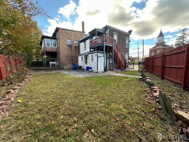 Building Photo - 151 N Broadway