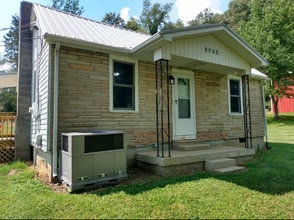 Building Photo - 4653 S Dixie Hwy