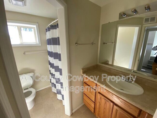 Foto del edificio - 1159 N 10th St