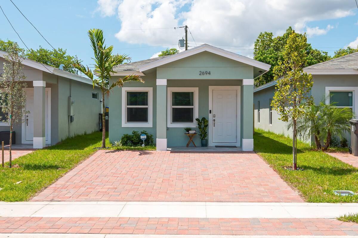 Foto principal - 2694 Nokomis Ave