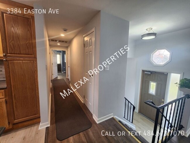 Building Photo - 3384 Easton Ave