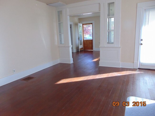 Foto del edificio - 315 N Holly St