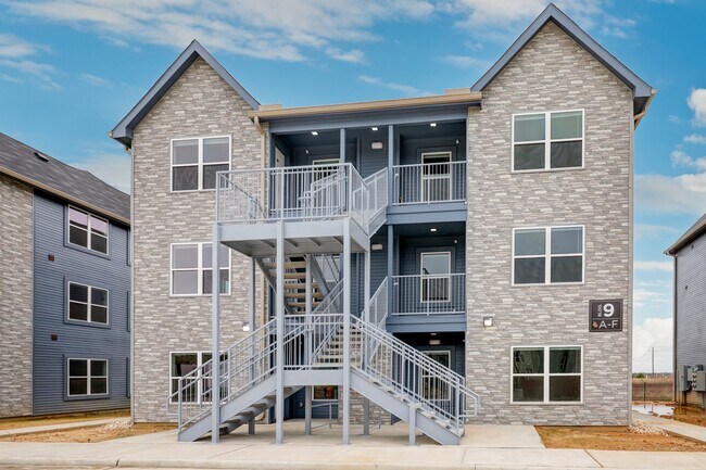 Building Photo - 155 Plez Morgan Dr