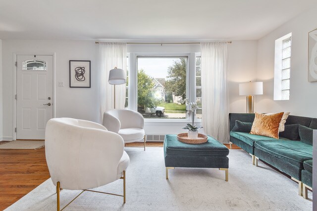 Foto del edificio - 219 Middaugh Rd