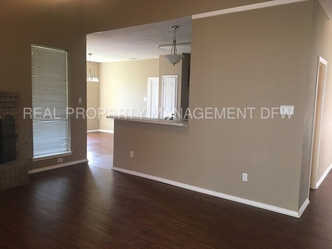 Building Photo - 3112 Black Walnut Dr